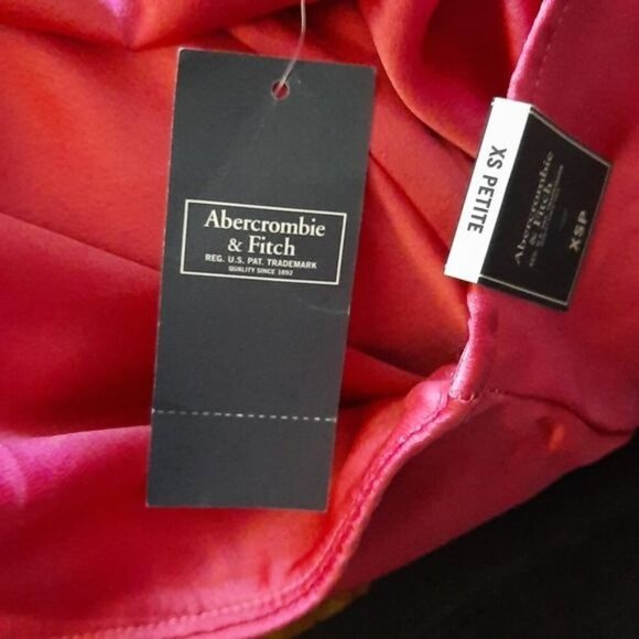 Abercrombie & Fitch NWT Barbie Pink Tulip Hem Elastic Waist Midi Skirt Size XS - Picture 4 of 7